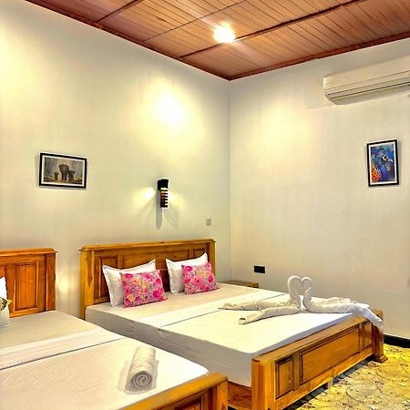 Hotel Cozy House Udawalawe Esterno foto